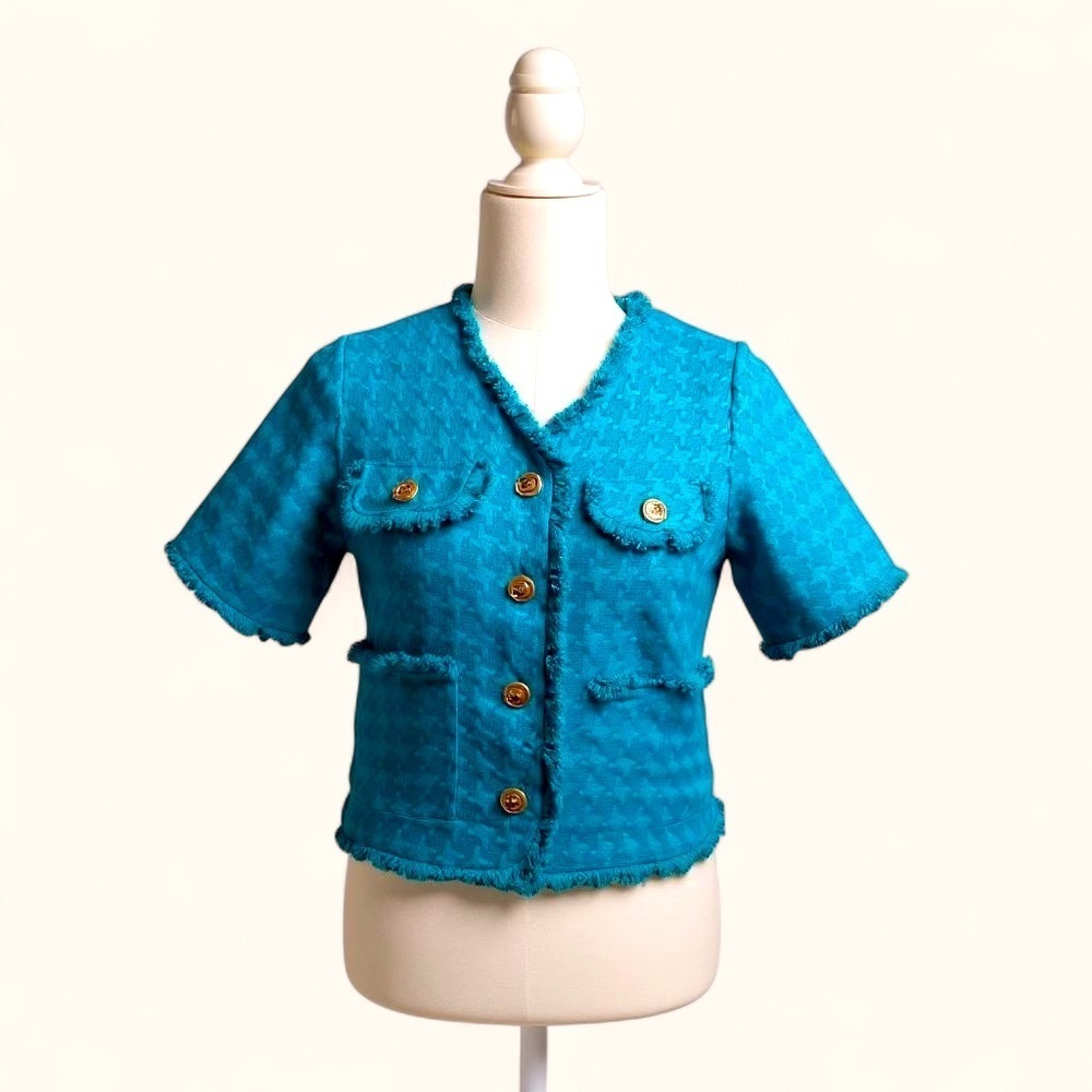 Chic Blue Tweed Cropped Jacket with Gold Buttons – Size S